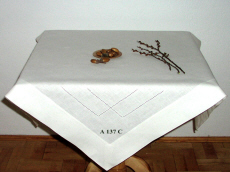 polish linen tablecloths shine white